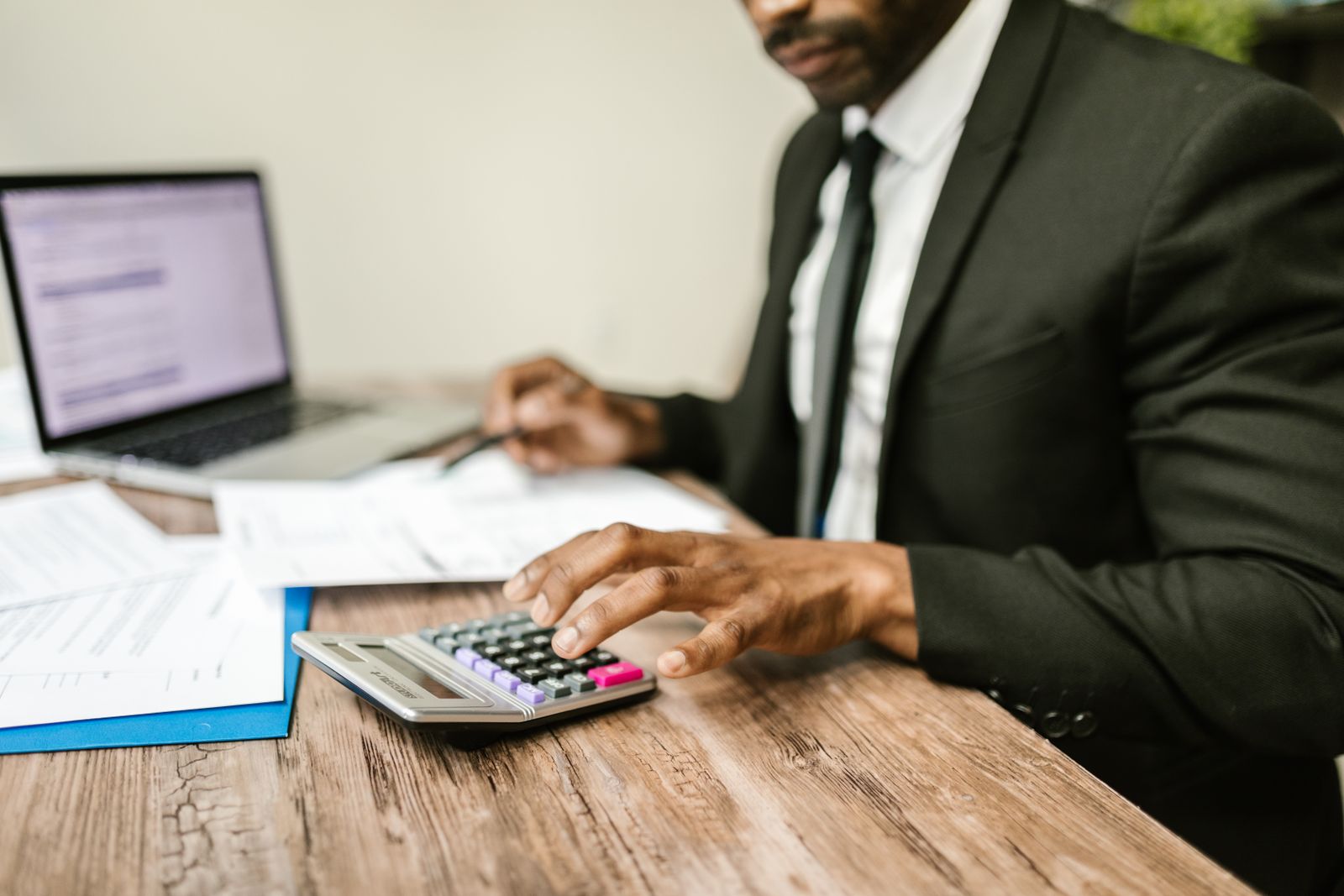 An owner reviewing a management agreement with a Keyfinder property manager